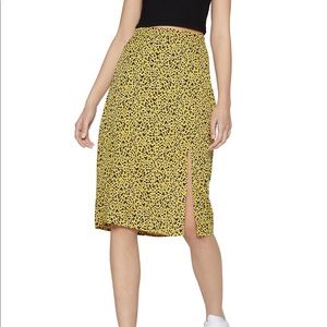 {NWT} BCBGeneration Slit Leopard Print Midi Skirt